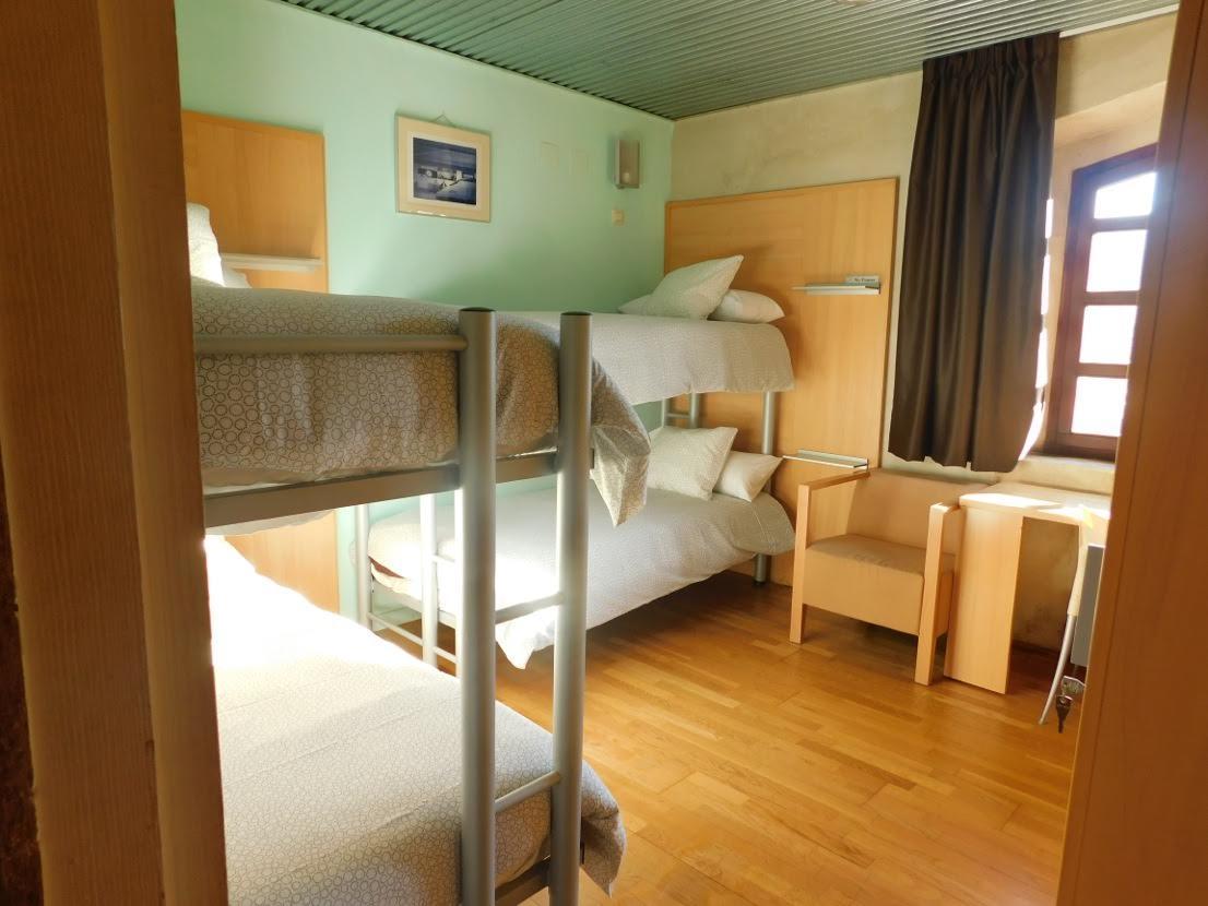 Via De La Plata Hervas Hostel Eksteriør bilde